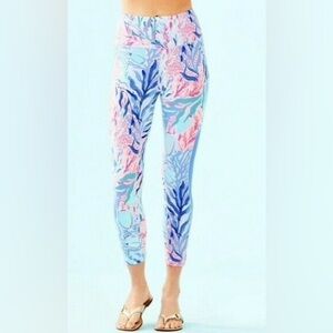 Lilly Pulitzer LUXLETIC 24" WEEKENDER Midi LEGGINGS Kaleidoscope Coral size med